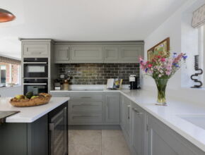 Traditional front frame kitchen - Kestrel Kitchens