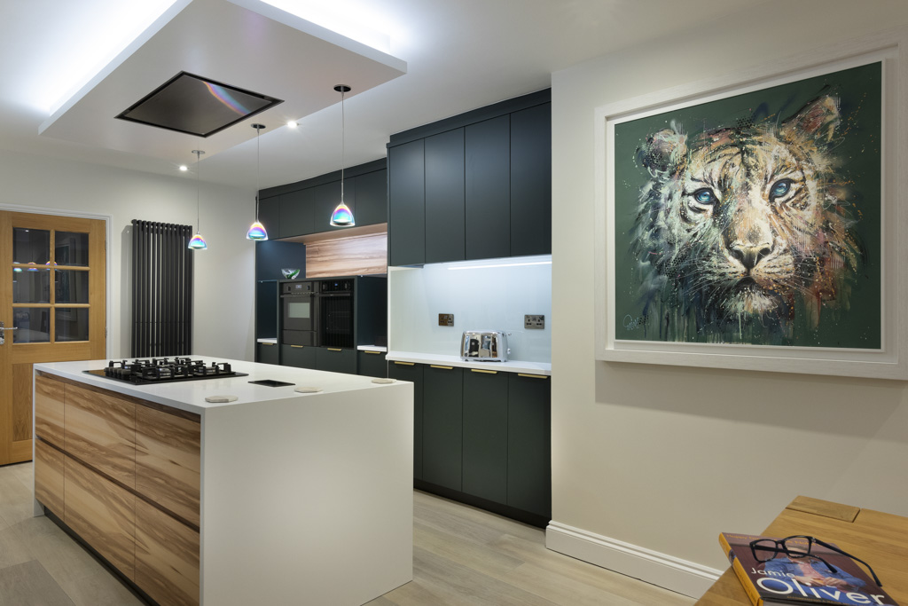 Kitchen transformation for riverside property by Kestrel Kitchens Kitchen transformation for riverside property by Kestrel Kitchens