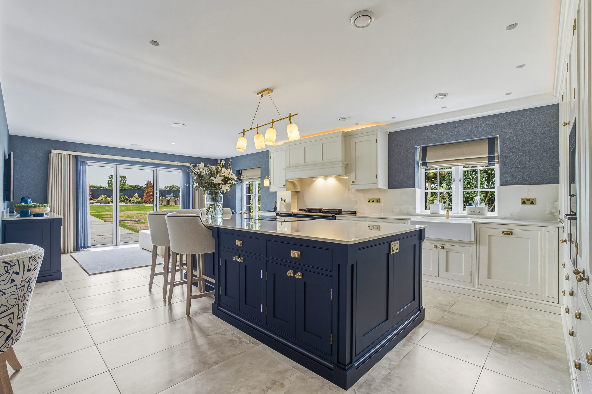 Luxury kitchen by Kestrel Kitchens Luxury kitchen by Kestrel Kitchens